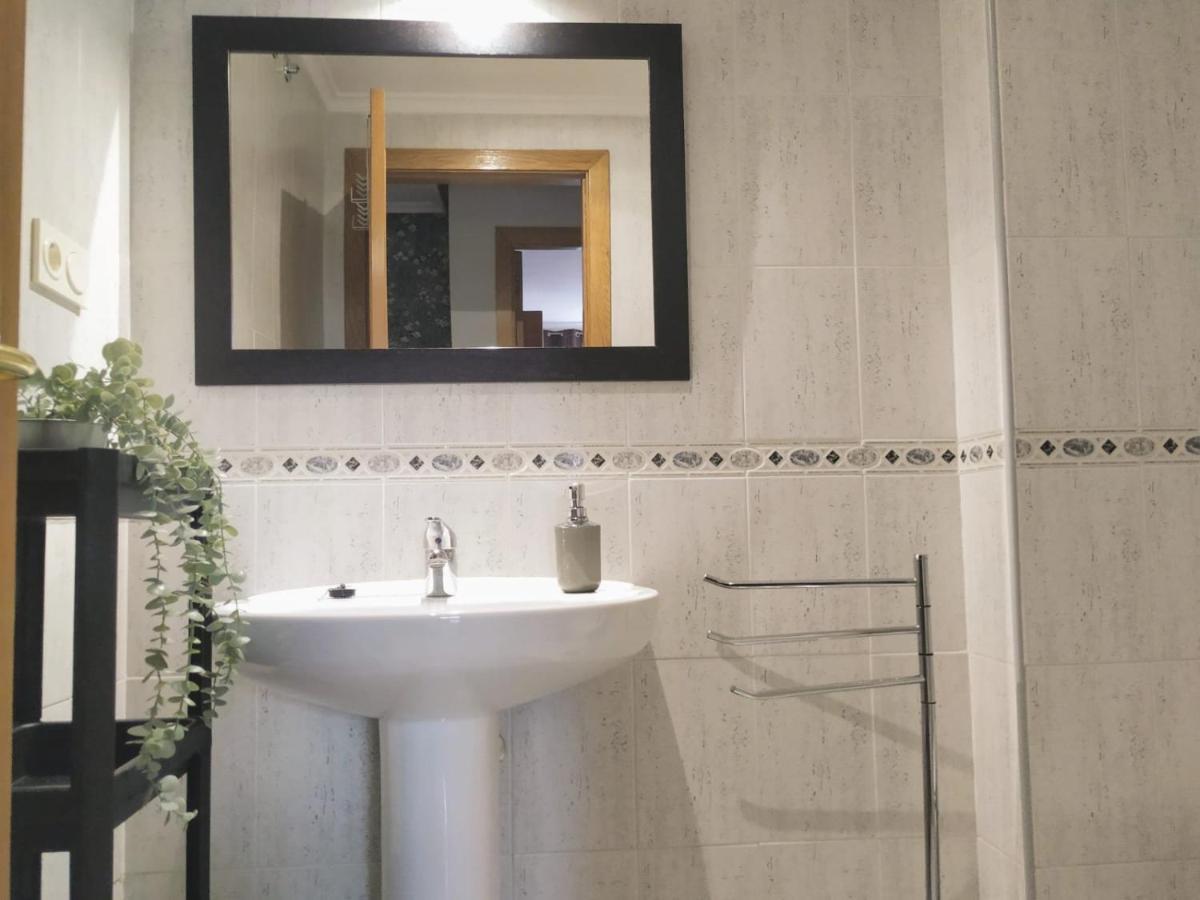 Apartamento En Oviedo,Wifi ภายนอก รูปภาพ